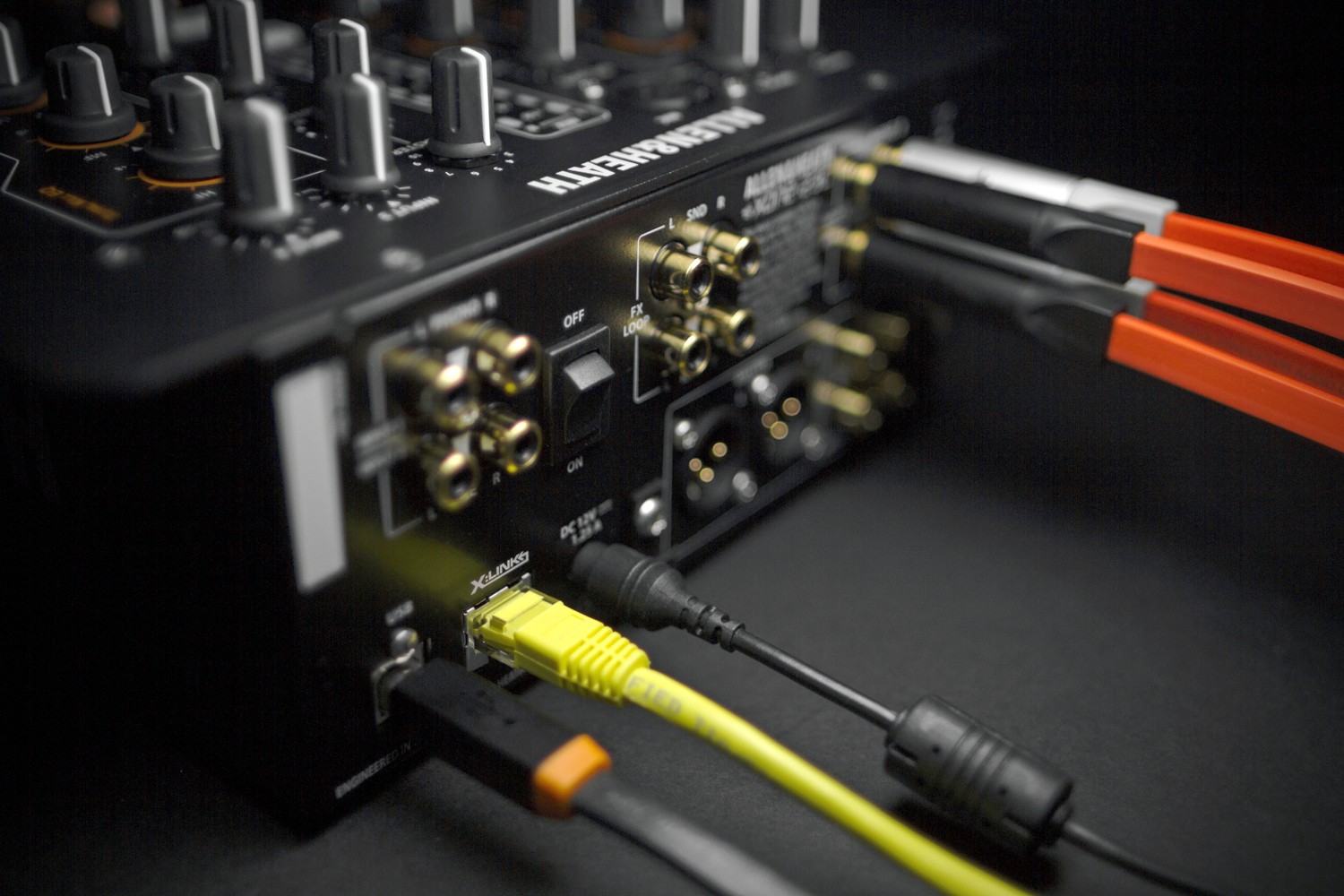 Allen & Heath Xone 23C 4 Canaux & Carte Son Intégré