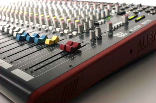 Allen & Heath ZED-22FX Console de Mixage Polyvalente