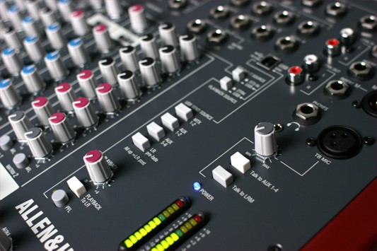 Allen & Heath ZED-420 Console de Mixage 4 Bus