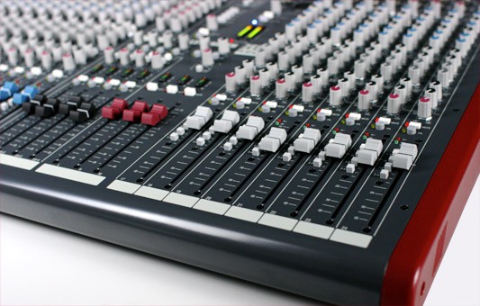 Allen & Heath ZED-428 Console de Mixage 4 Bus 24 Entrées