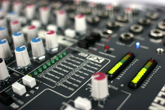 Allen & Heath ZED-12FX Console de Mixage 6 Entrées