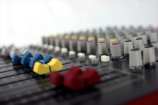 Allen & Heath ZED-12FX Console de Mixage 6 Entrées