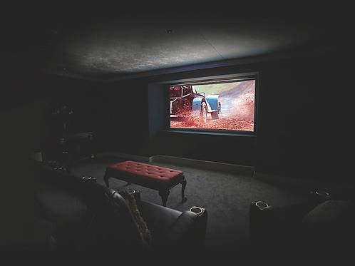 LUMENE MOVIE PALACE UHD 4K CURVE 200 C [16:9]