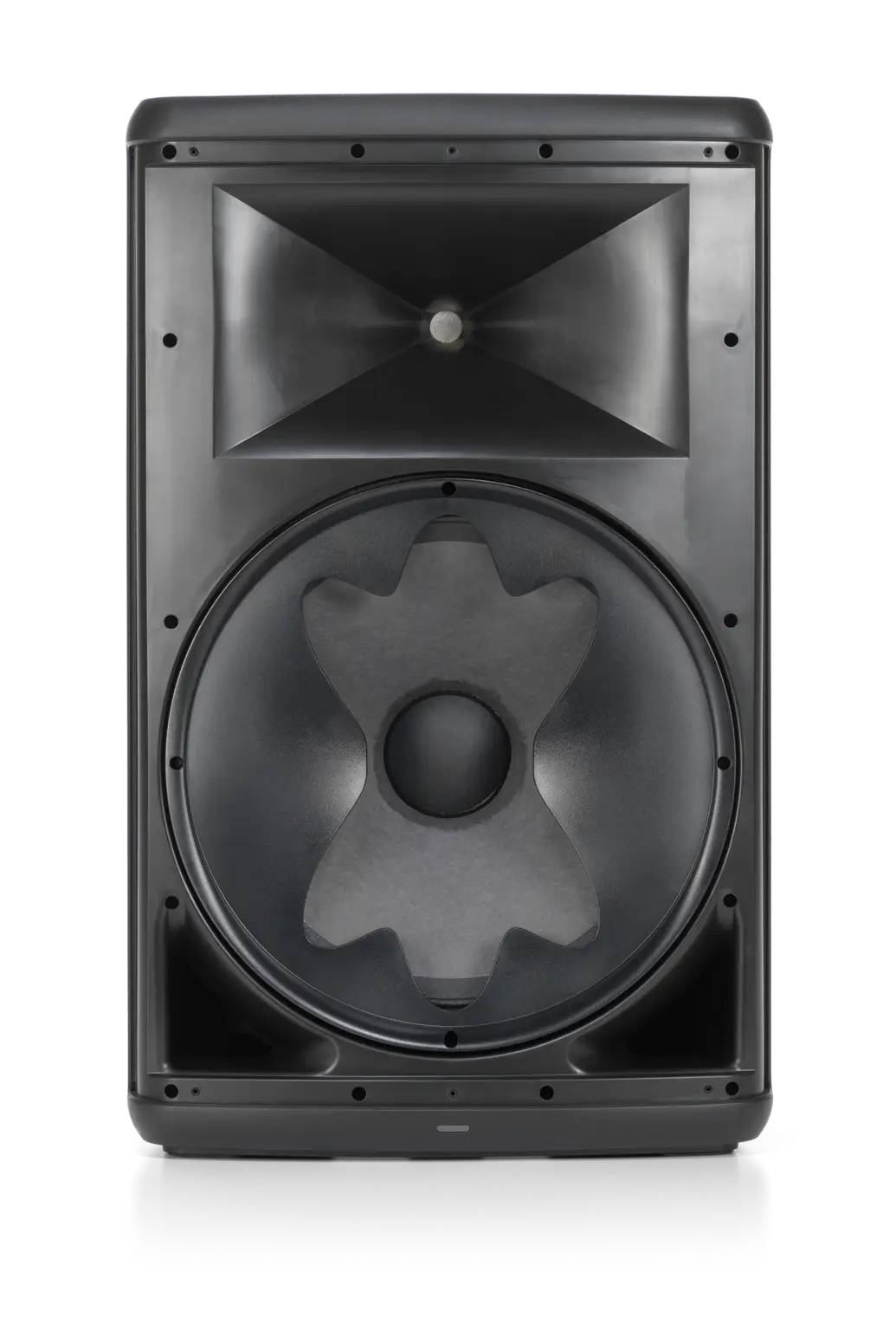 JBL-EON715 — vue 7
