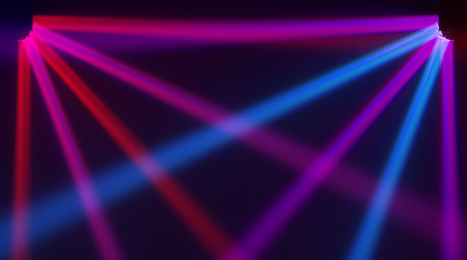CHAUVET Rogue™ R1 FX-B Projecteur Beam à 5 Têtes Mobiles LED RGBW 5 x 15 Watts