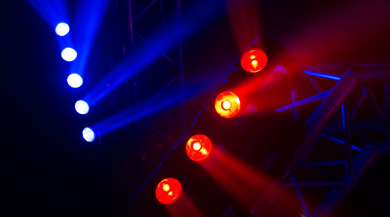 CHAUVET Rogue™ R1 FX-B Projecteur Beam à 5 Têtes Mobiles LED RGBW 5 x 15 Watts