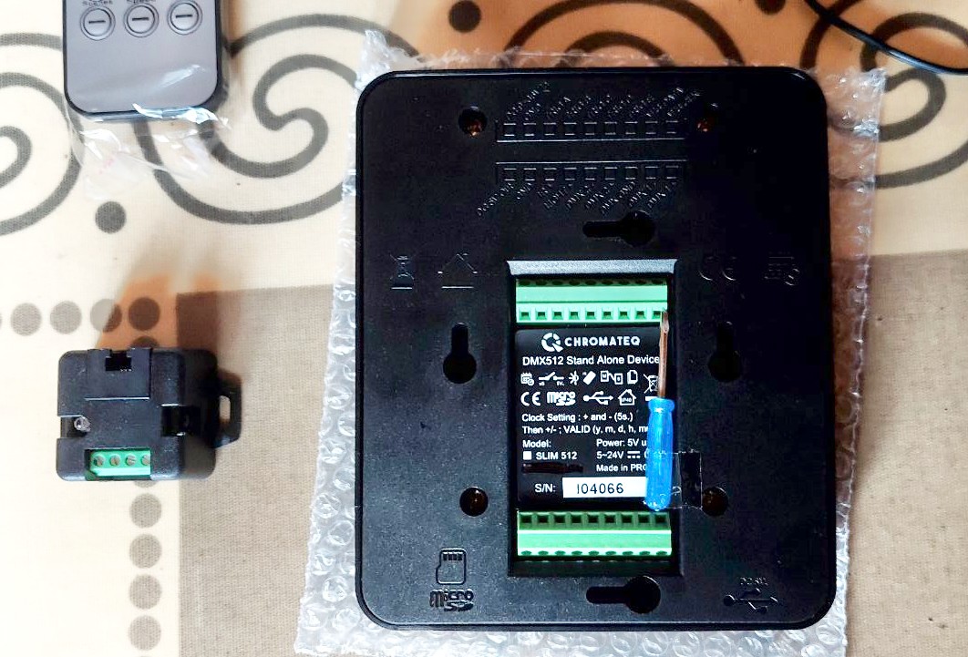 STARWAY E-BOARD SLIM 512 Boitier de Gestion DMX lié au Logiciel E-Soft