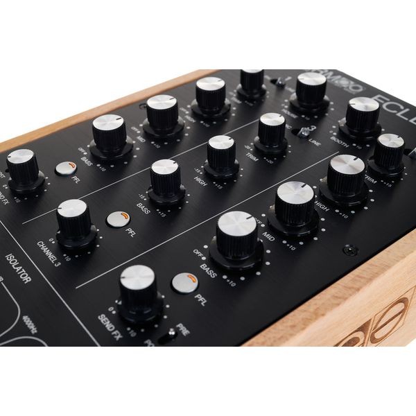ECLER Warm2 Table de Mixage Analogique 2 Voies à Boutons Rotatifs