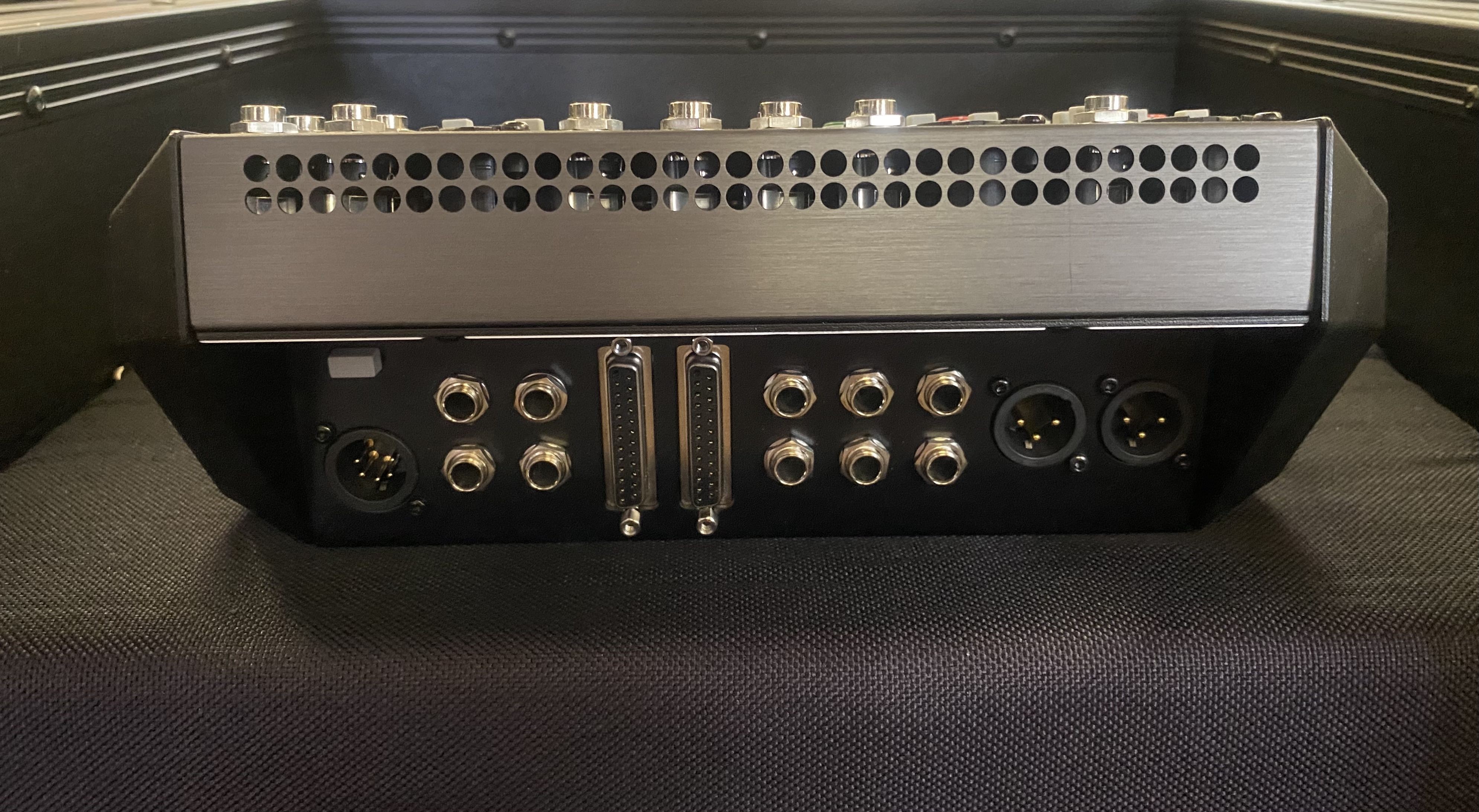 SSL SIX Console de Mixage Compacte