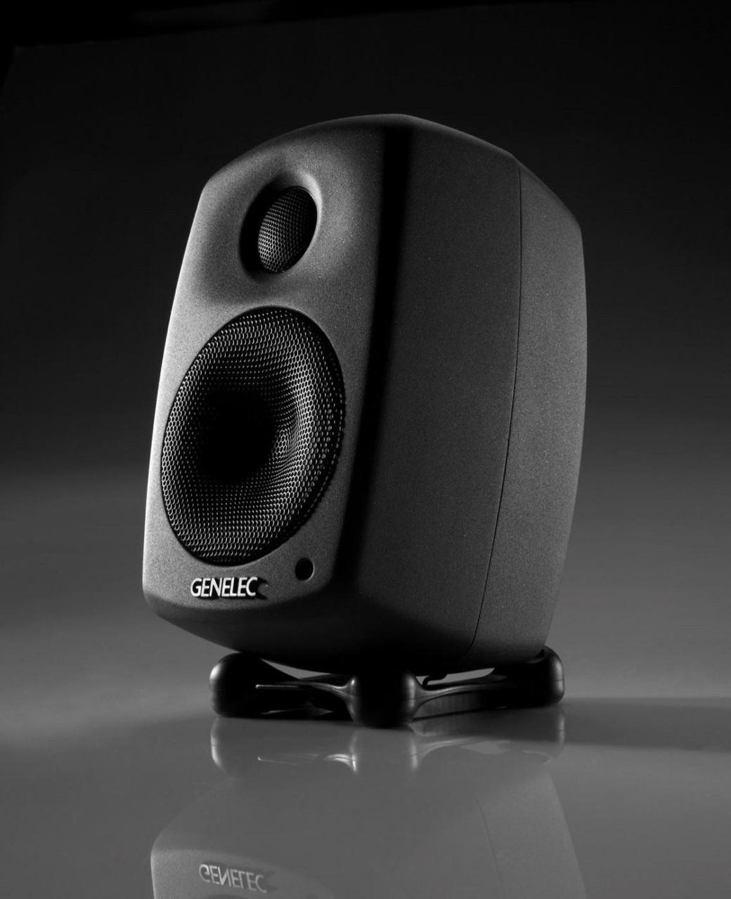 GENELEC 8010 AP Enceinte Active de Monitoring  (La Paire) — Genelec