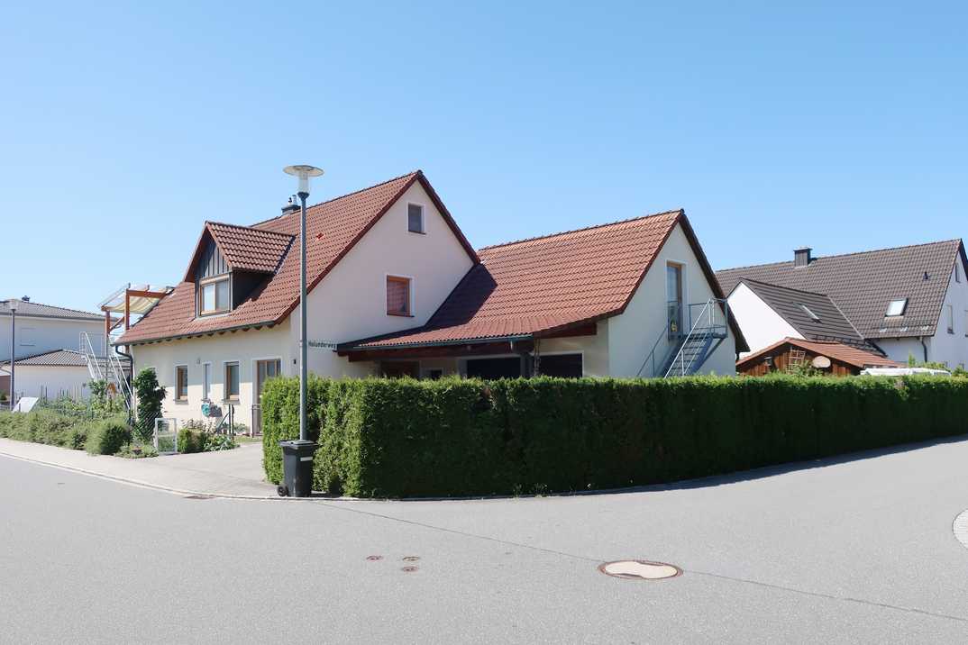 Außenansicht vorne — Zweifamilienhaus in Weiherhammer, Lindenstr. 24