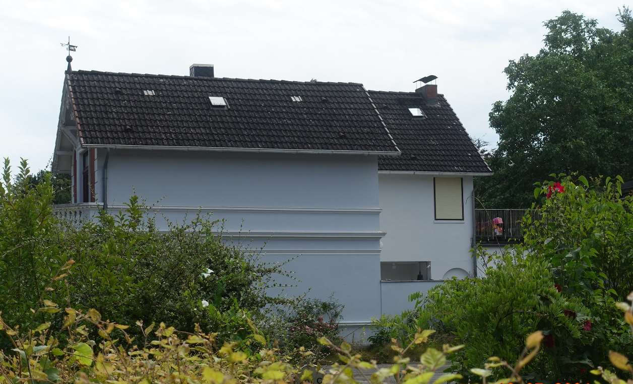 Seitenansicht — Unbekannt in Hamburg-Rissen“. Typologisch existieren, Alte Sülldorfer Landstraße 401, 403