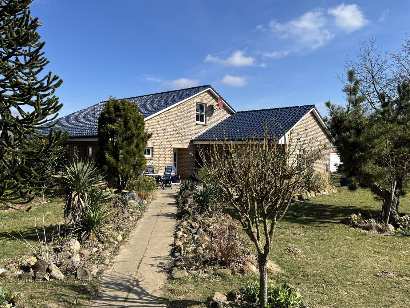 Außenansicht vorne — Wohn-/Geschäftshaus in Bramstedt, Industriestr. 11 a