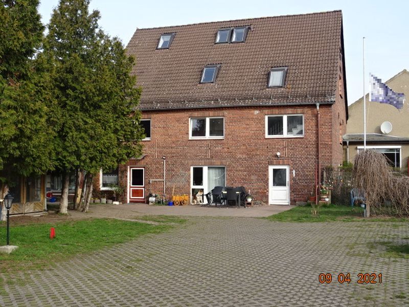 Sonstiges — Wohn-/Geschäftshaus in Schartau