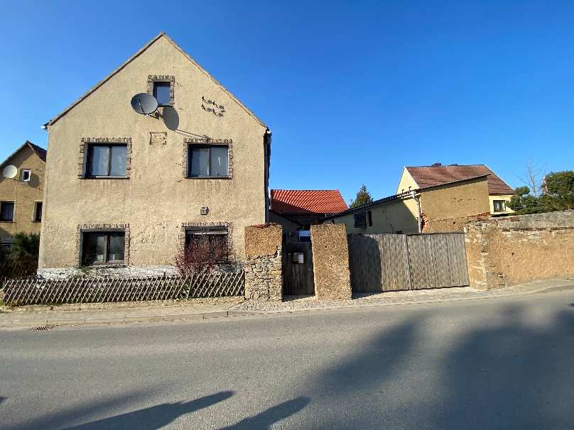 Außenansicht vorne — Einfamilienhaus in Heideland, Crossener Straße 5