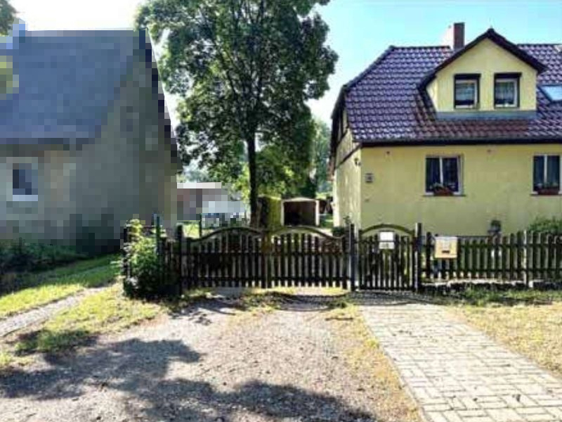 Sonstiges — Doppelhaushälfte in Schönefeld