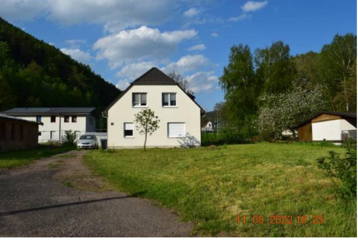 Objektfoto — Einfamilienhaus in Schmalkalden OT Asbach, Sportplatz 4a