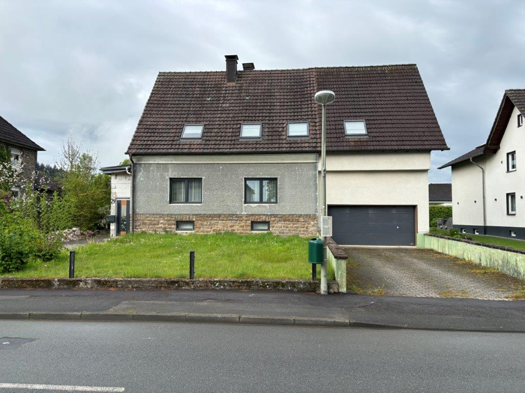 Sonstiges — Zweifamilienhaus in Neuenrade