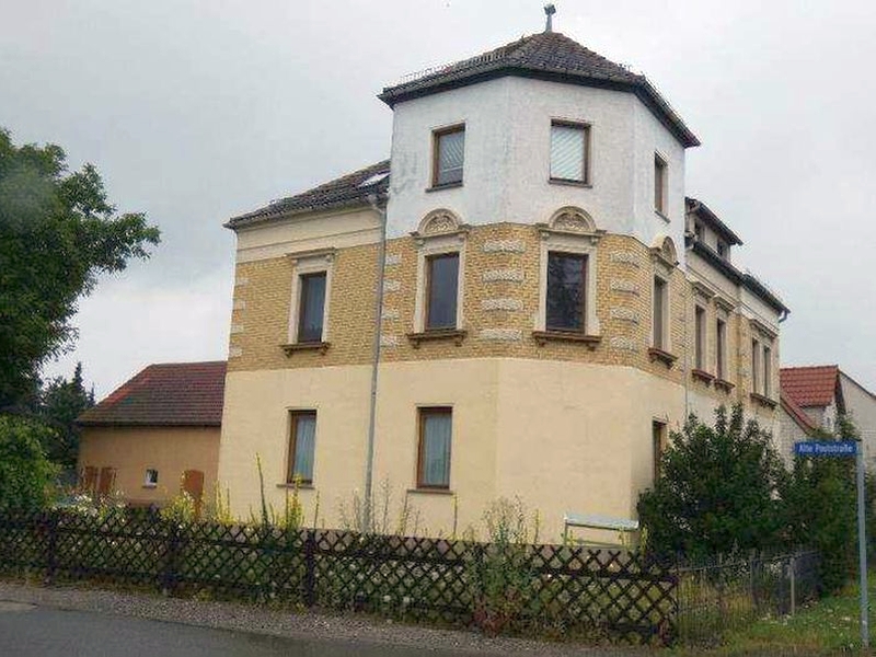 Außenansicht vorne — Mehrfamilienhaus in Elsteraue, Alte Poststraße 1