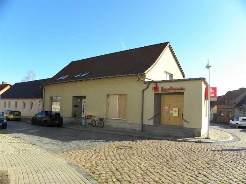 Außenansicht vorne — Wohn-/Geschäftshaus in Seeland, Schulstraße 291