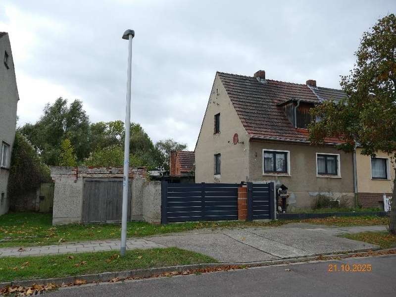 Außenansicht vorne — Doppelhaushälfte in Meseberg, Meseberg 3 797