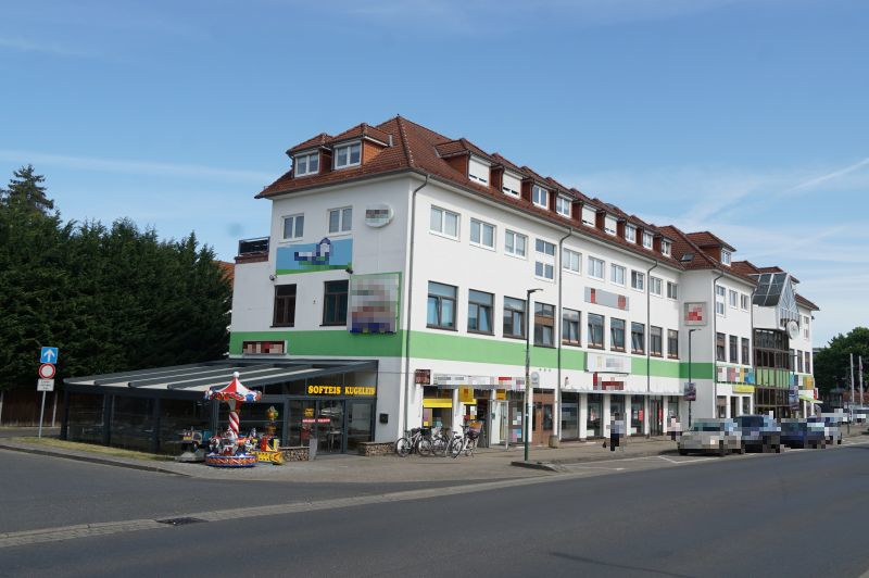 Außenansicht vorne — Gewerbeeinheit (z.B. Laden, Büro) in Neustrelitz, Karbe-Wagner-Straße 28