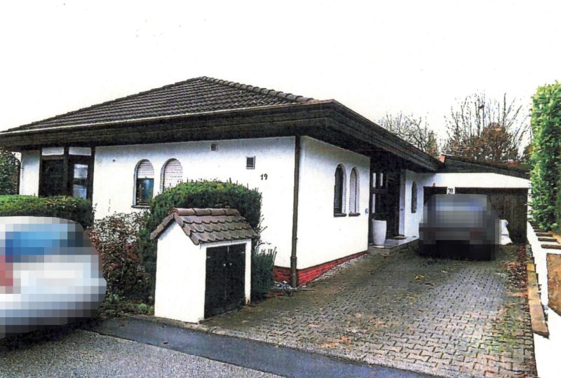 Außenansicht vorne — Einfamilienhaus in Ilsfeld, Schozacher Str. 19