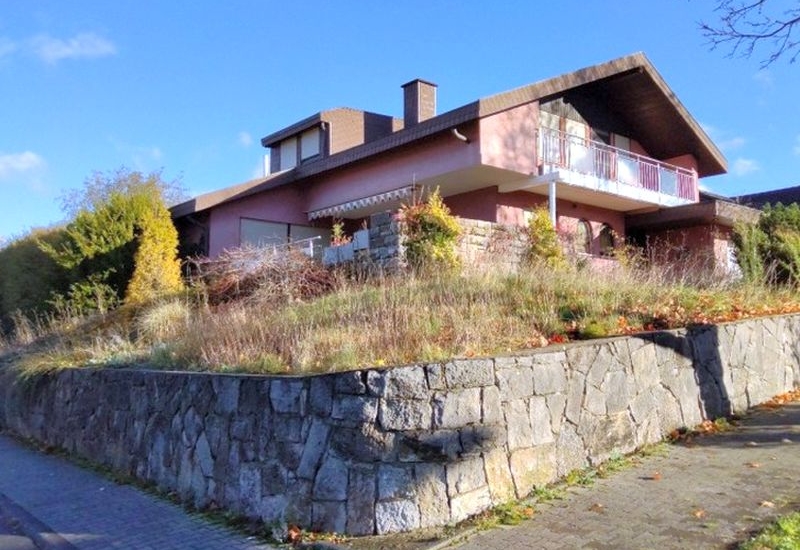Außenansicht vorne — Einfamilienhaus in Lauda-Königshofen-Unterbalbach, Sützelstraße 42