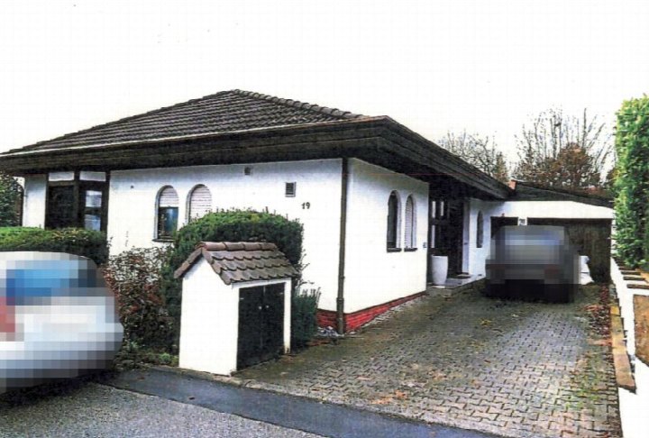 Außenansicht vorne — Einfamilienhaus in Ilsfeld, Schozacher Str. 19