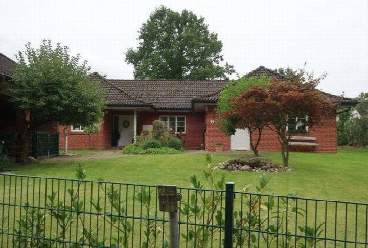 Außenansicht vorne — Einfamilienhaus in Kattendorf, Buschweg 11