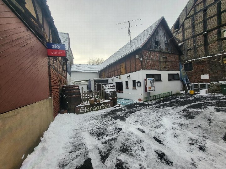 Außenansicht hinten — Gewerbeeinheit (z.B. Laden, Büro) in Gladenbach, Gießener Straße 1a