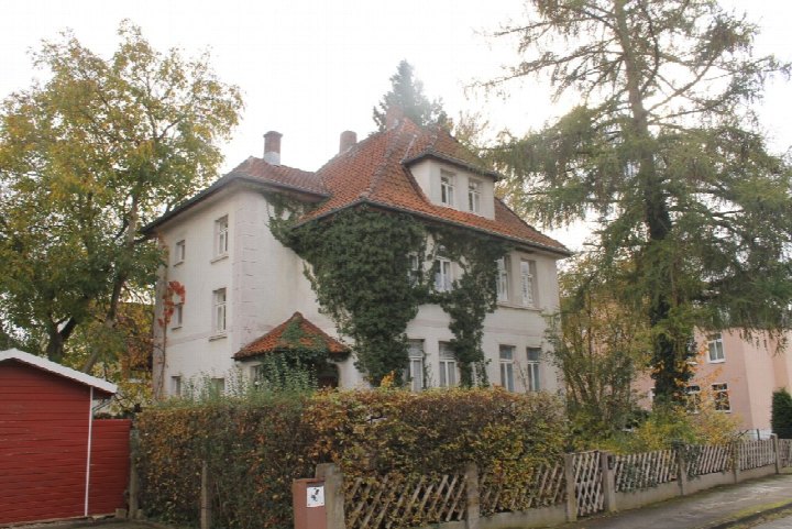 Außenansicht vorne — Einfamilienhaus in Bad Pyrmont Grundbuch, Herderstr. 4