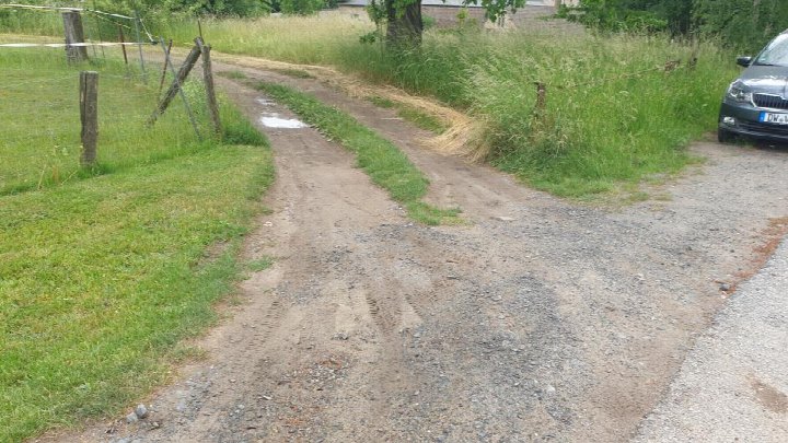 Garage/Stellplatz — Unbekannt in Dresden, Weintraubenstraße 4
