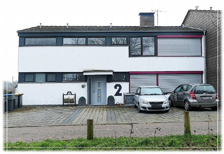 Außenansicht vorne — Reihenhaus in Bad Salzuflen, Schwabenweg 2