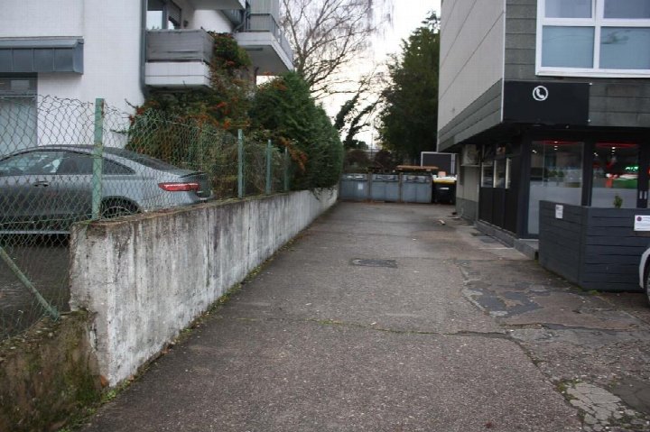 Garage/Stellplatz — Eigentumswohnung in Langenfeld, Richrather Straße 19