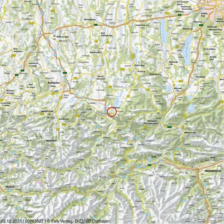 Lagekarte mit markierter Position von Füssen, umgeben von Straßen, Ortschaften und Geländekonturen