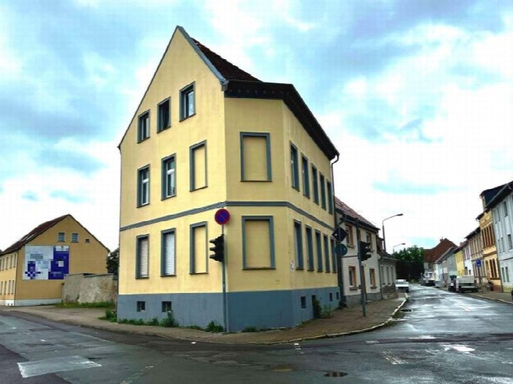 Sonstiges — Mehrfamilienhaus in Schönebeck (Elbe)