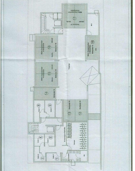 Grundriss des Gebäudes in Magstadt, Bachstraße 11 mit Kellerräumen, Stellplätzen und Wohn-Doppelparkern