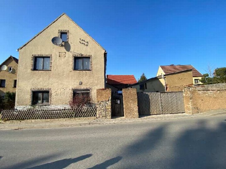 Außenansicht vorne — Einfamilienhaus in Heideland, Crossener Straße 5
