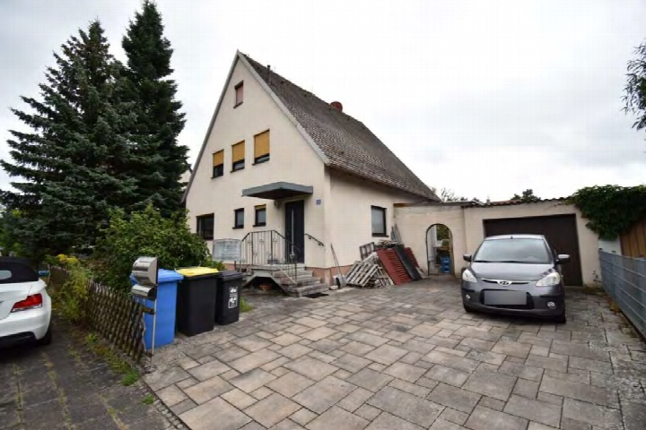 Garage/Stellplatz — Garage in Nürnberg, Pirmasenser Straße 118