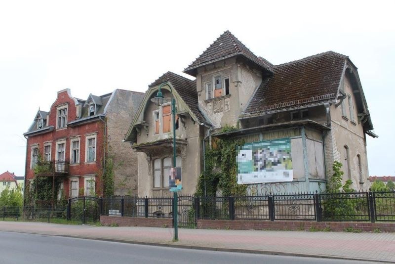 Außenansicht vorne — Mehrfamilienhaus in Rüdersdorf bei Berlin, Straße der Jugend 13 - 15 A