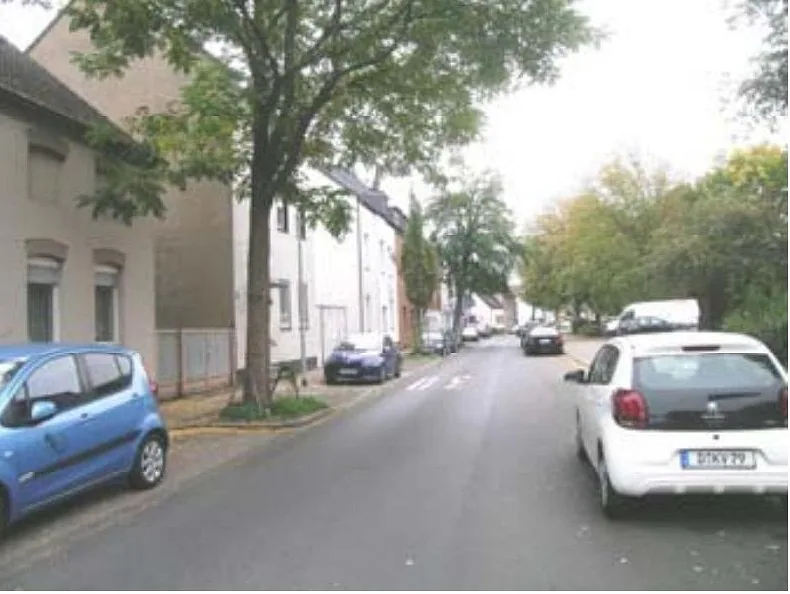 Objektfoto — Garage in Düsseldorf, Süllenstraße 36