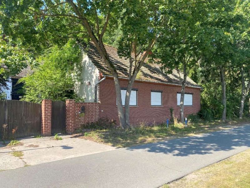 Seitenansicht — Land- und forstwirtschaftlich genutztes Grundstück in Potsdam, Schlagenthiner Straße 4