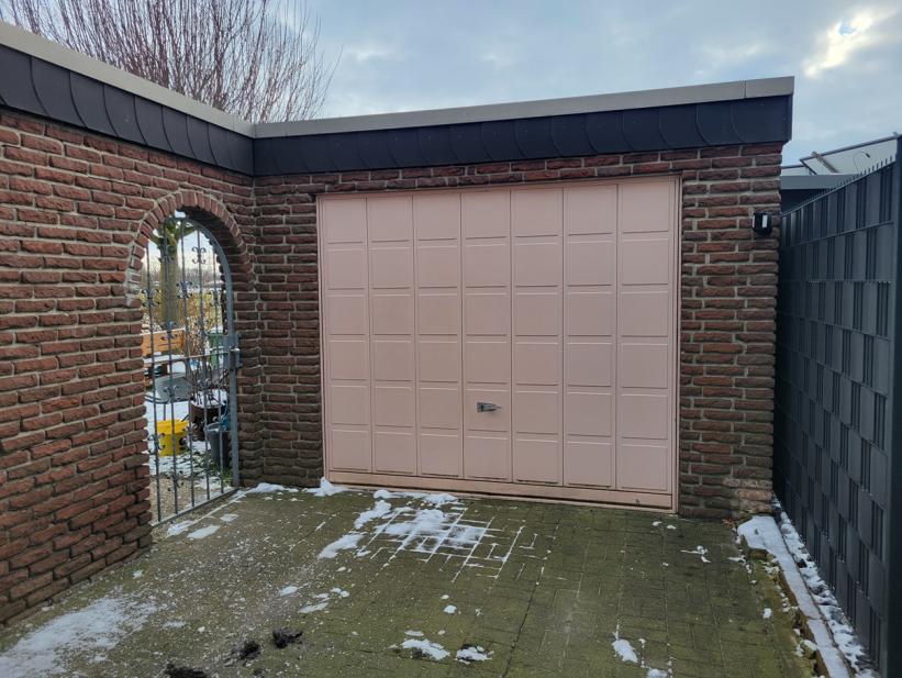 Garage/Stellplatz — Einfamilienhaus in Paderborn, Römerstraße 52