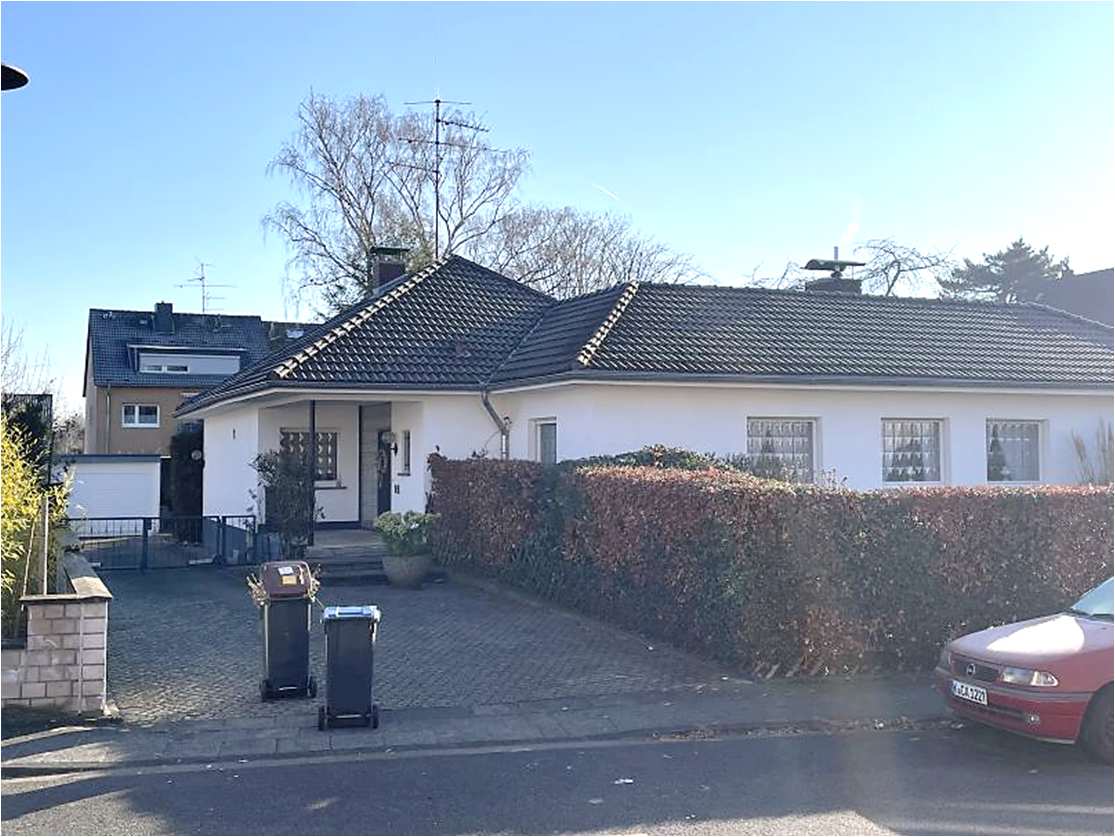 Außenansicht vorne — Einfamilienhaus in Köln-Wahn, Kleeweg 4