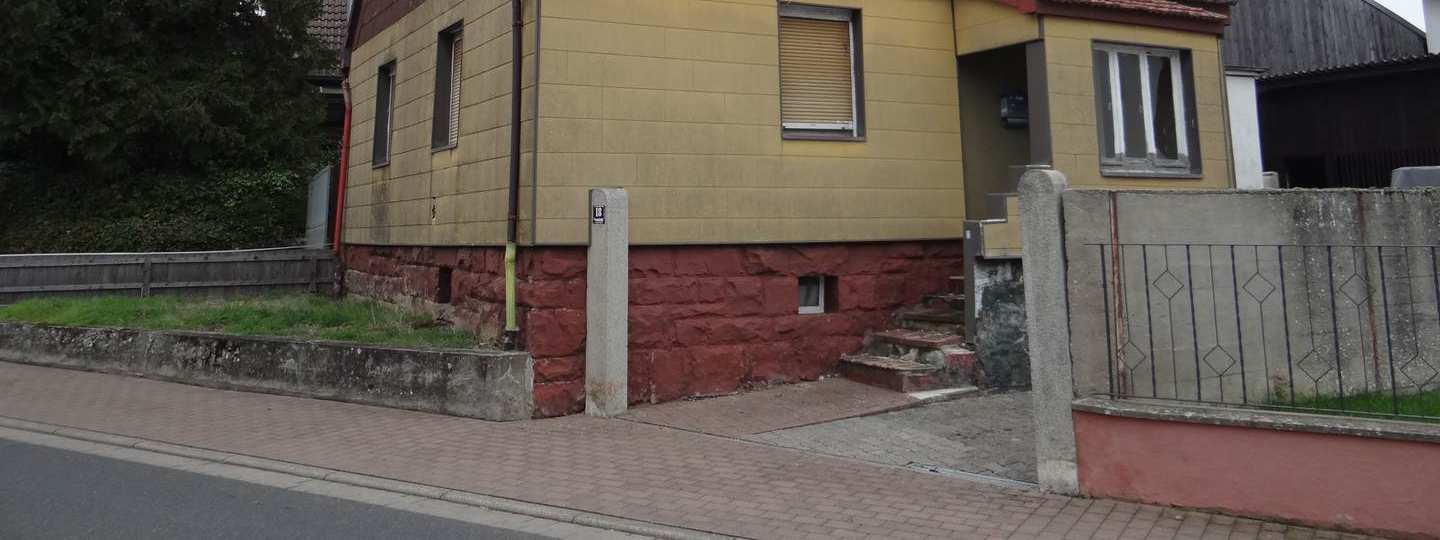 Seitenansicht — Einfamilienhaus in Oerlenbach, SIEBOLDSTRASSE 7