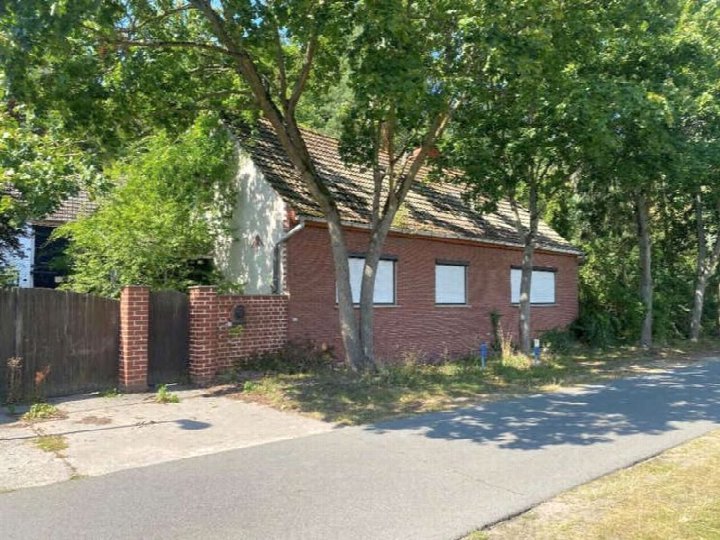 Seitenansicht — Land- und forstwirtschaftlich genutztes Grundstück in Potsdam, Schlagenthiner Straße 4