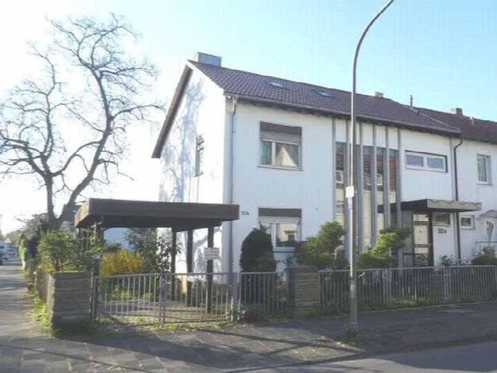 Außenansicht vorne — Doppelhaushälfte in Neustadt, Luitpoldstraße 111b
