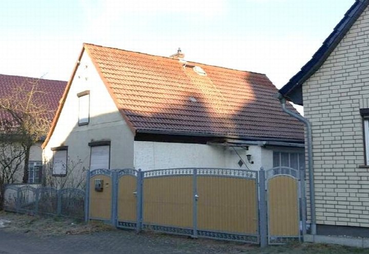 Außenansicht vorne — Einfamilienhaus in Möckern, Dorfstraße 16