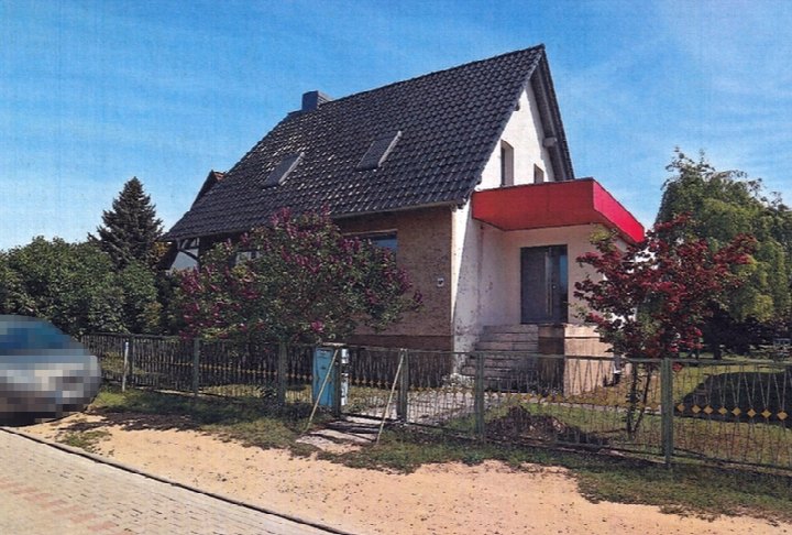 Außenansicht vorne — Einfamilienhaus in Seelow, Grundstück - Pfirsichstraße 25